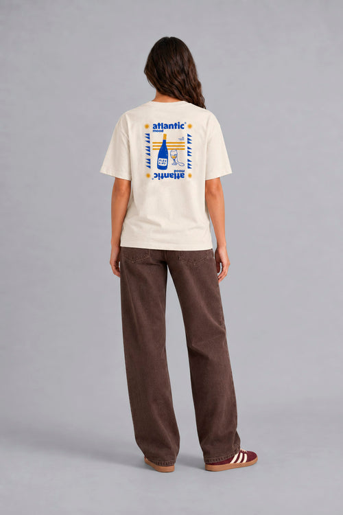 Camiseta Albariño — vista de espalda en la modelo